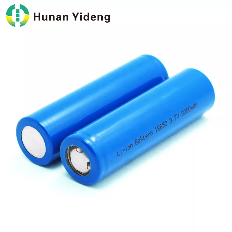Accumulatore litio-ione cilindrico 3.7V 3000mAh ad alta capacità 18650
